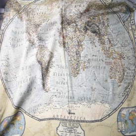 LARGE MAP VISCOSE 100%